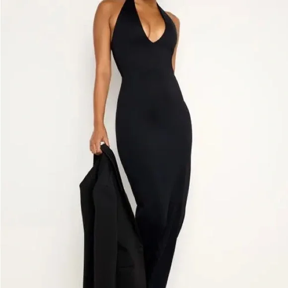 Good American black scuba maxi dress - Picture 3 of 3